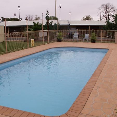 Parkview Motor Inn Parkes Esterno foto