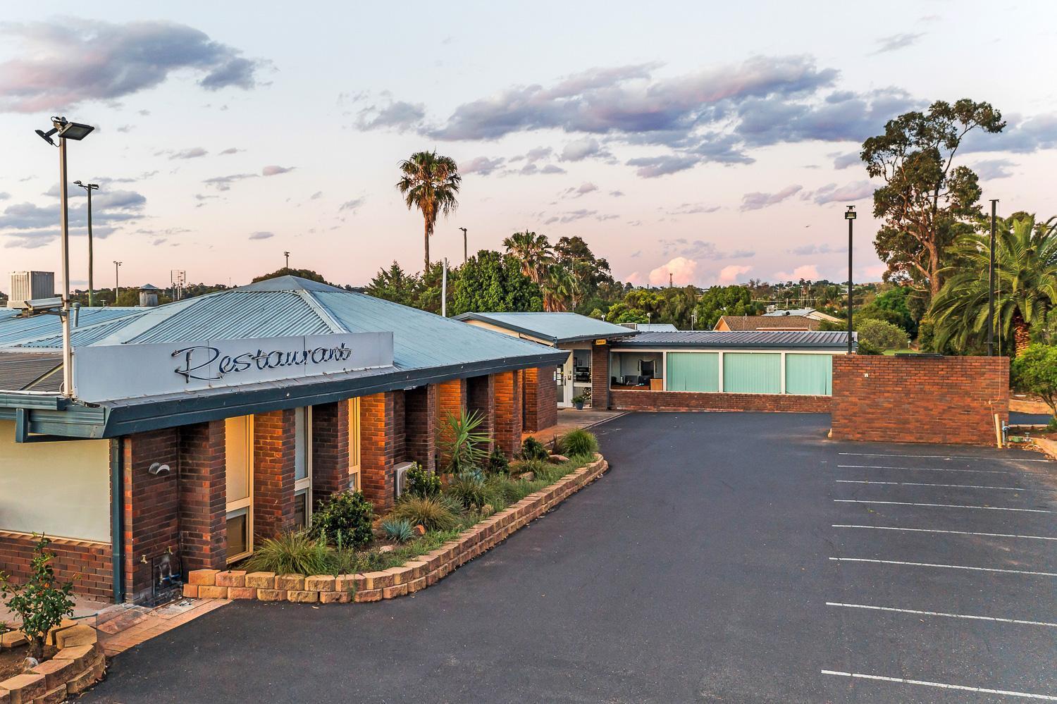 Parkview Motor Inn Parkes Esterno foto