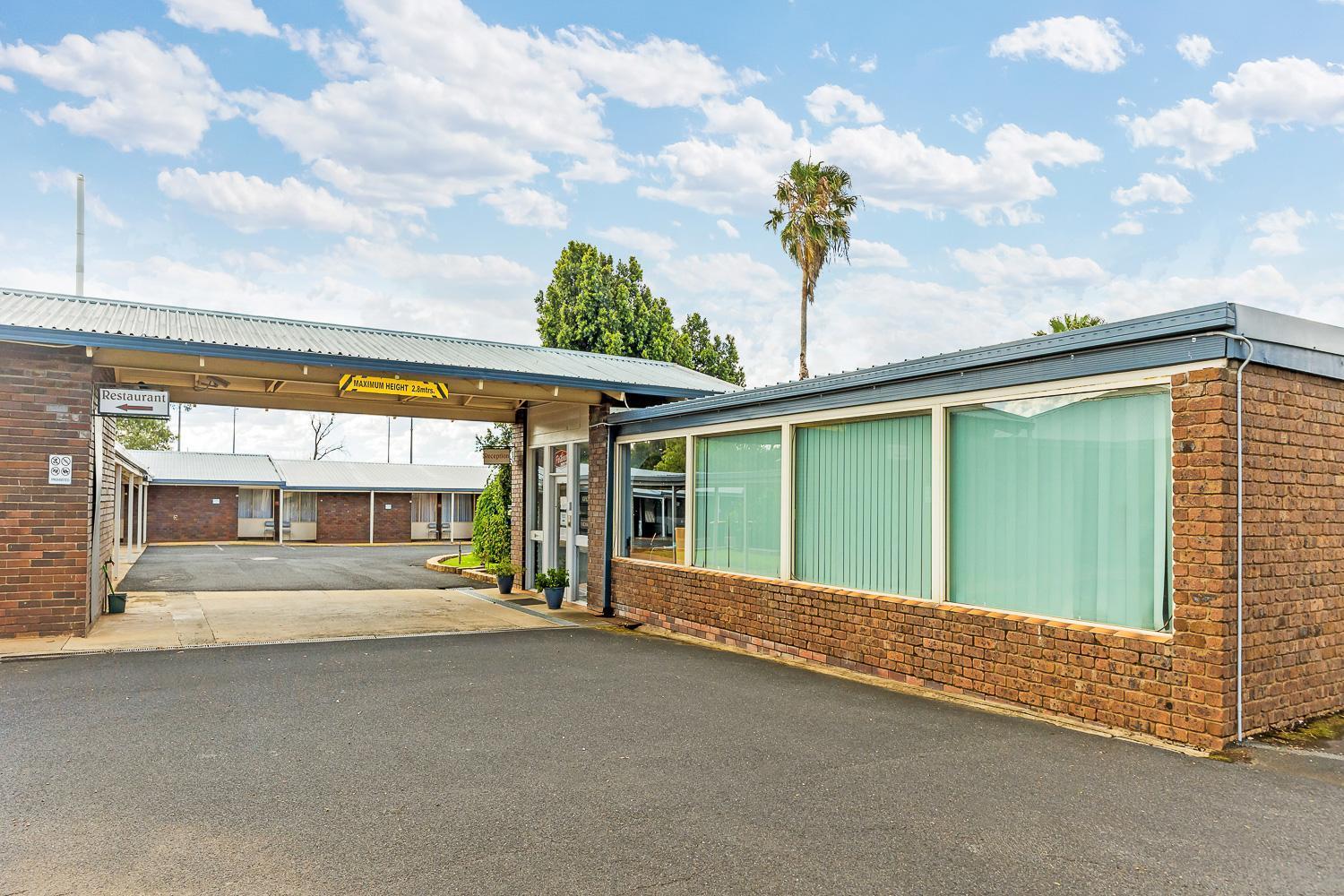 Parkview Motor Inn Parkes Esterno foto